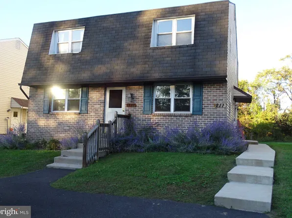 111 Hunter Way #211, Chalfont, PA 18914