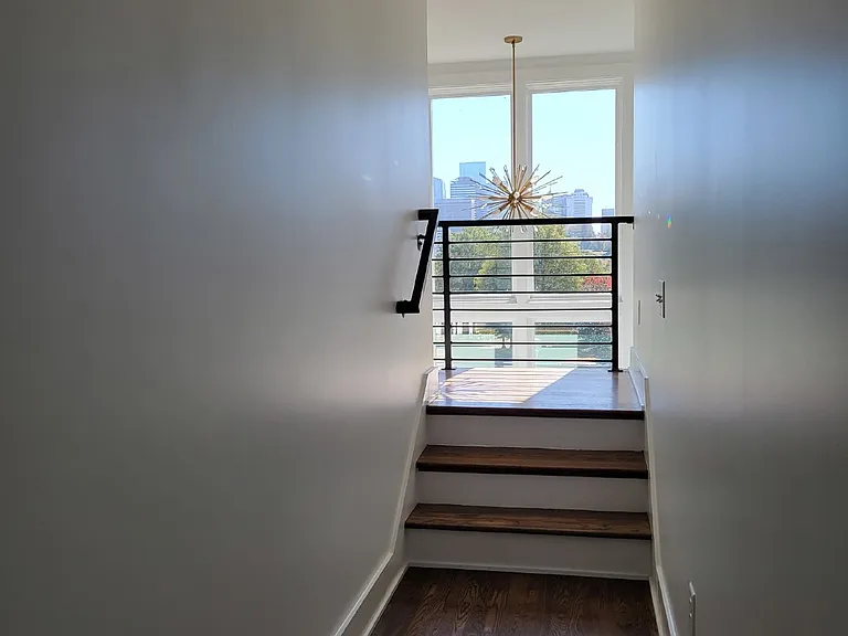 618 Madison St — Photo 30