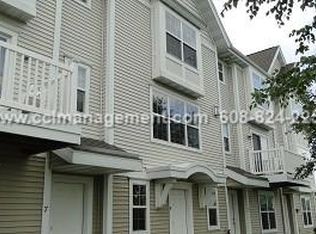 5 Sabertooth Ln, Madison, WI 53719