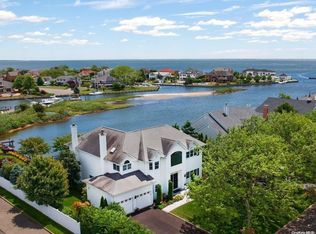 149 Pace Dr S, West Islip, NY 11795