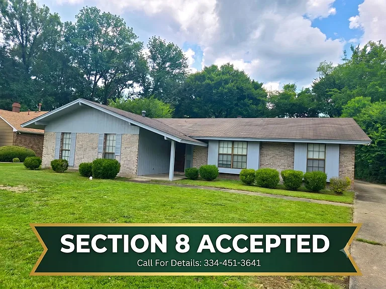 2240 E Aberdeen Dr — Photo 1