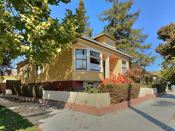 3rd image of 703 E Julian St
