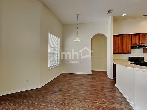 5th image of 13337 Rosemeade Cv
