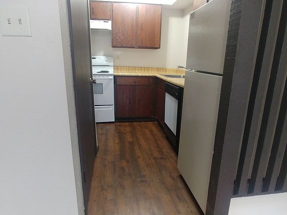 3rd image of 1218 Holik Dr APT A