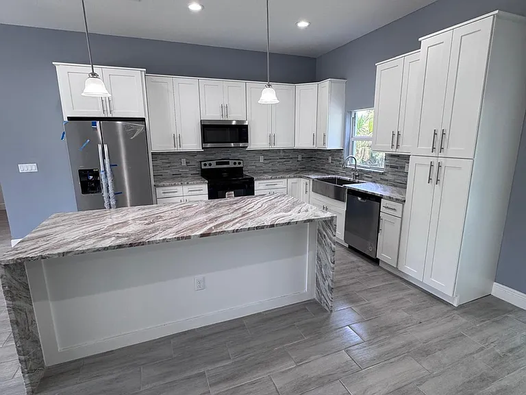 3351 Lakeland Ave SW — Photo 7