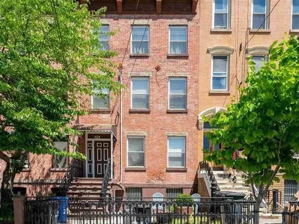 210 5th St #2, Jersey City, NJ 07302