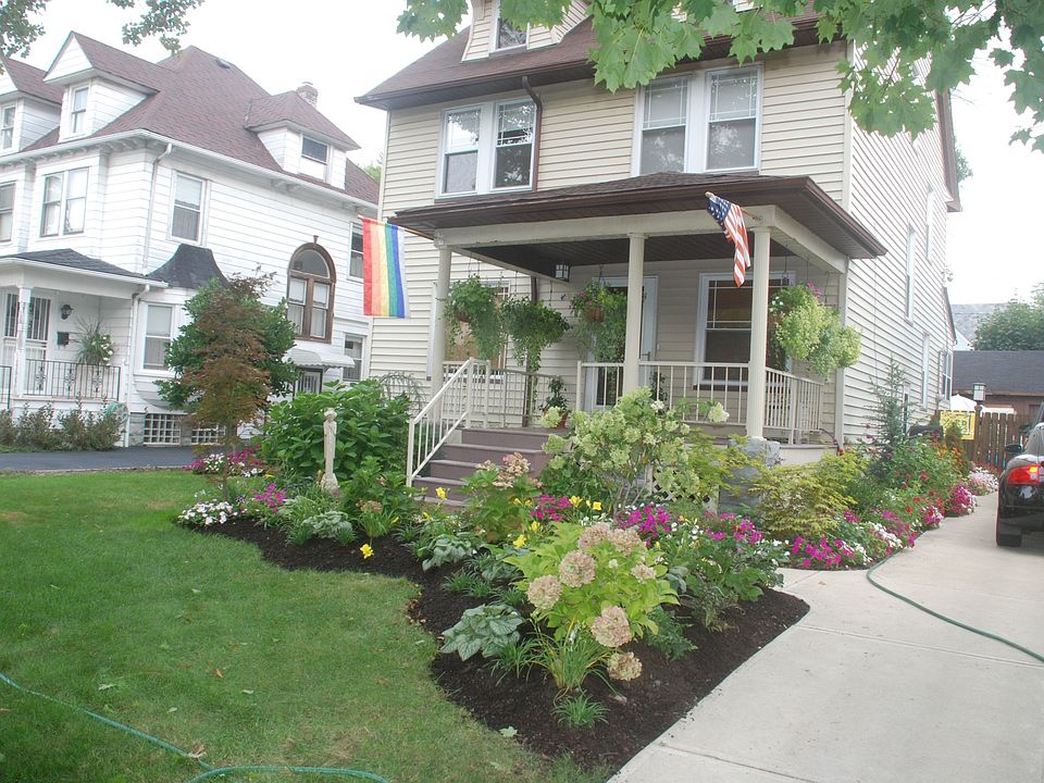 2nd image of 1283 W 112th St