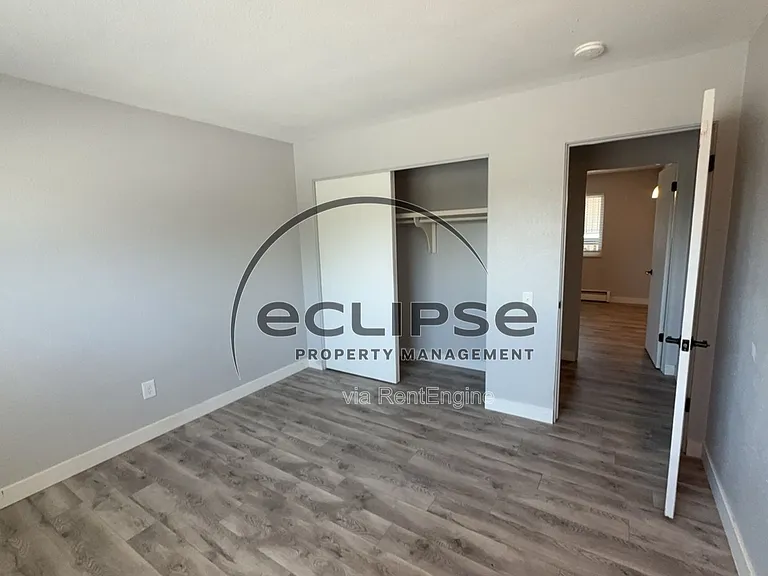 Summit View Apartments — Photo 219