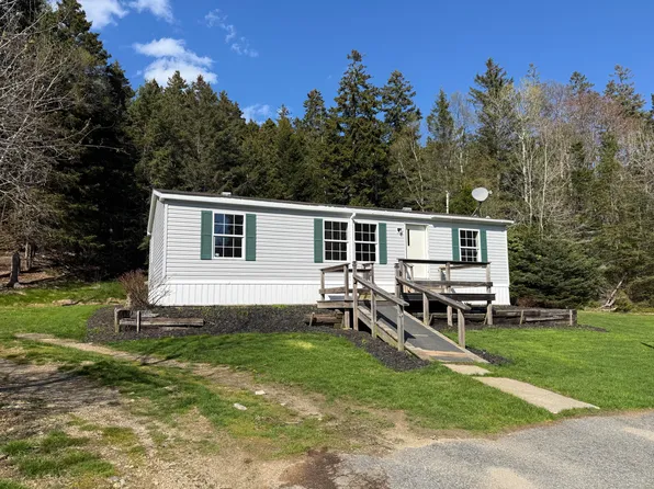 370 Oceanville Road, Stonington, ME 04681