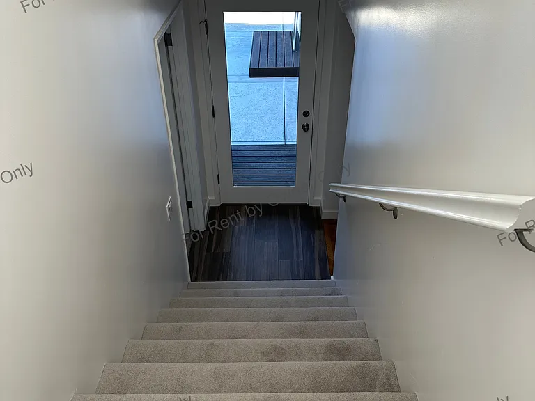 127 Getchell St — Photo 12