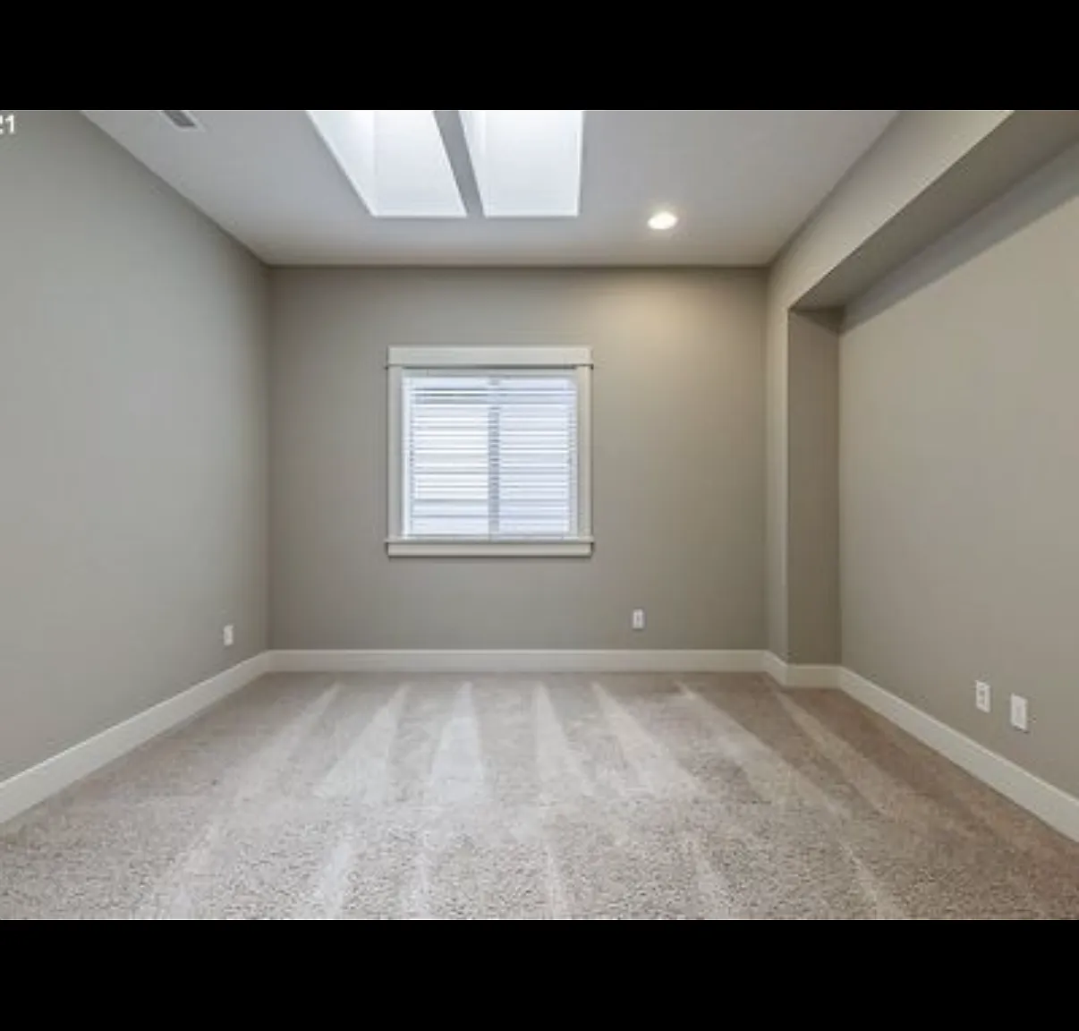 4 bed, 1792 sqft, $2,900 — Photo 2