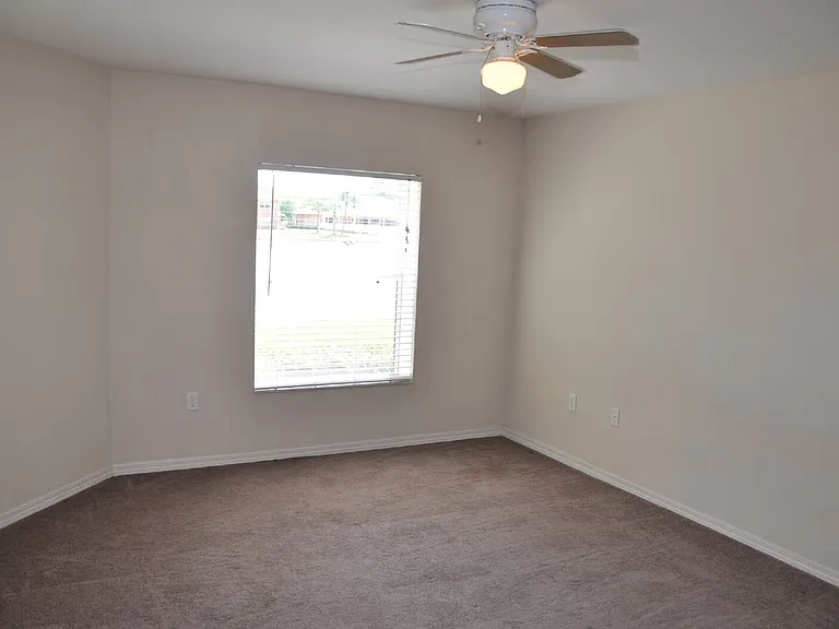 4600 E Moody Blvd #4H — Photo 7