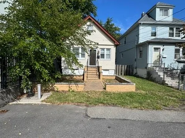 31 Martineau Street, Staten Island, NY 10303