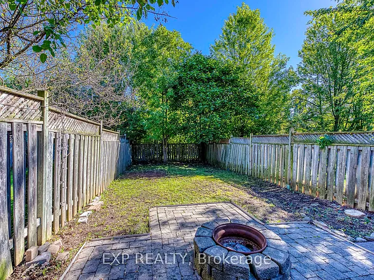 2407 Stefi Trl — Photo 35