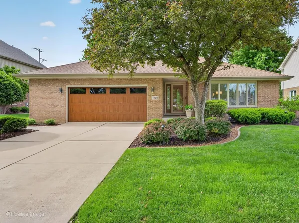 1229 Hanover St, Woodridge, IL 60517