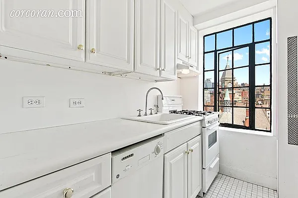 Rented by Corcoran | media 13