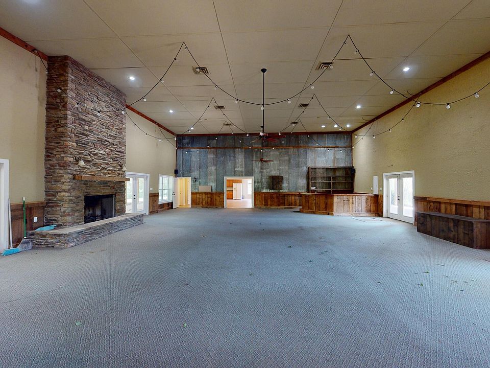 7th image of 1532 Jackson Hill Rd