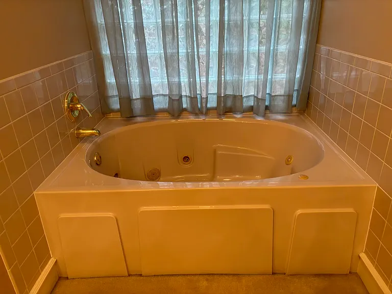 1721 Windhill Ave — Photo 32