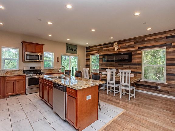 5th image of 953 Wren Ct
