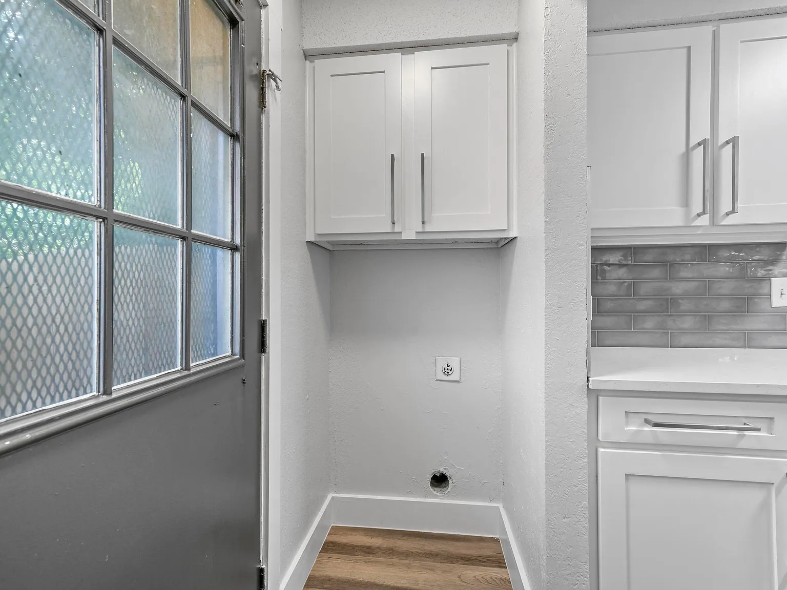 2 bed, 1.5 bath, 940 sqft, $1,700 — Photo 4