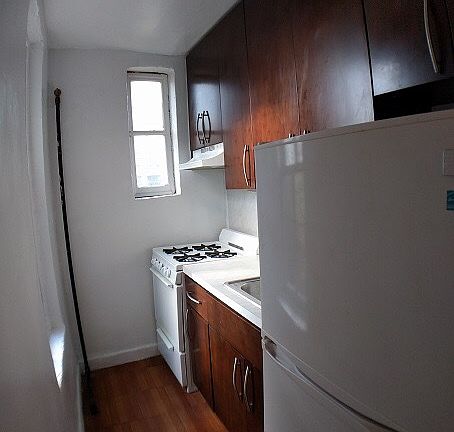 4th image of 20 Columbia Pl #58