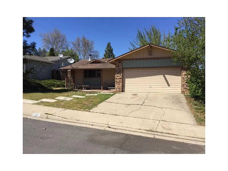 700 Turre St photo 1