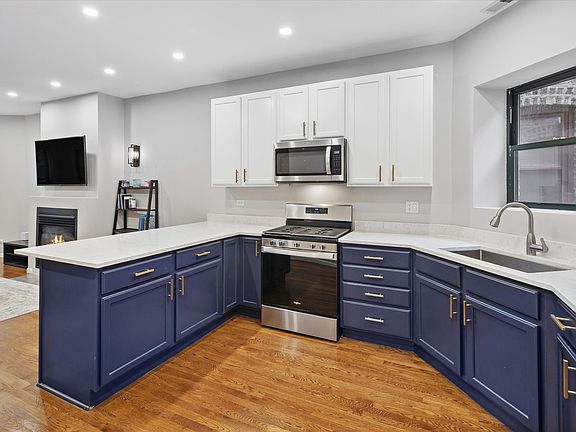 3rd image of 4748 N Magnolia Ave APT 2S