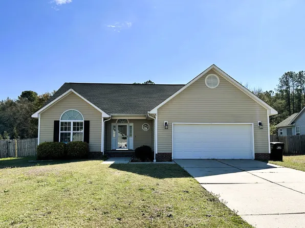 345 Belmont Dr, Raeford, NC 28376