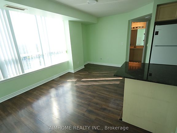 5th image of 17 Barberry Pl #2107