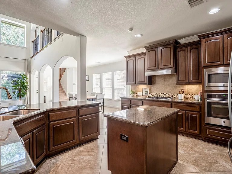 11306 Longmire Creek Ct — Photo 17