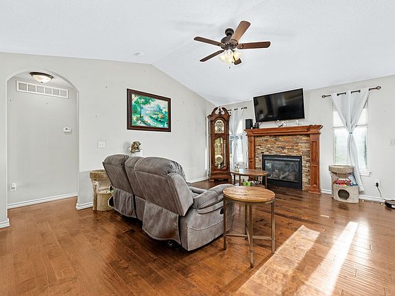 5th image of 5318 N Rock Spring St