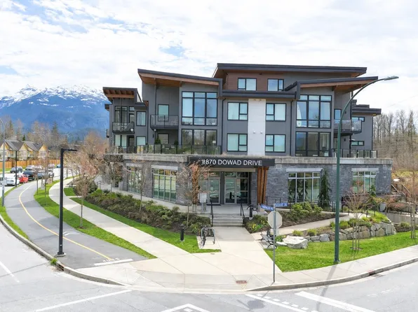 1870 Dowad Dr #213, Squamish, BC V8B 0S4