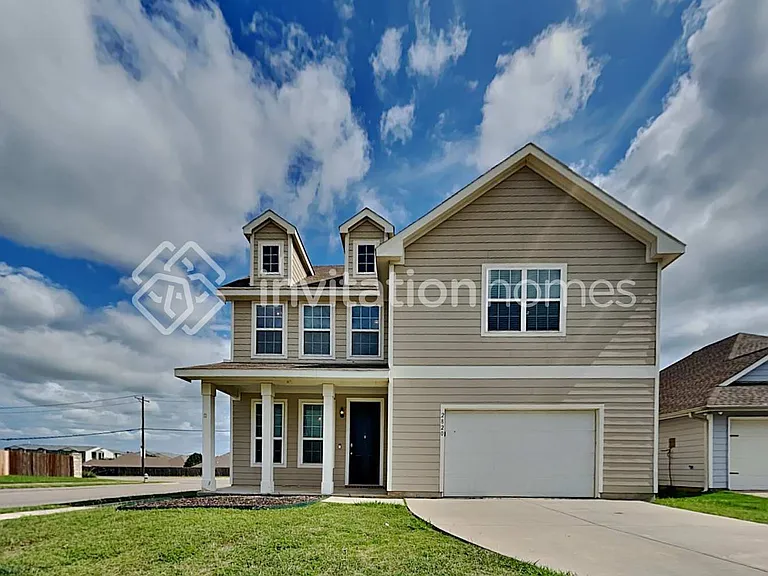 2820 Englefield Grn — Photo 1