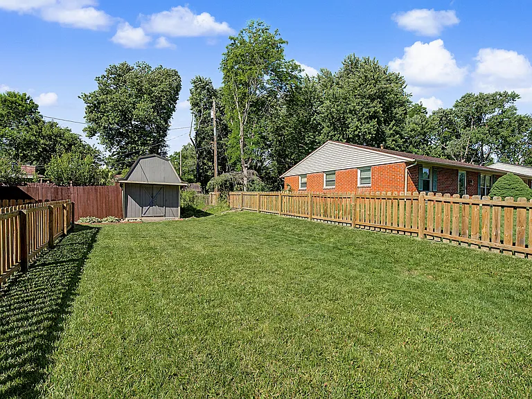 2205 Tampico Trl — Photo 36