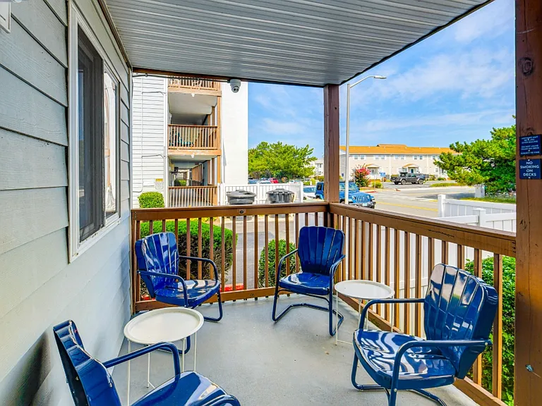 413 Robin Dr #A105 — Photo 12