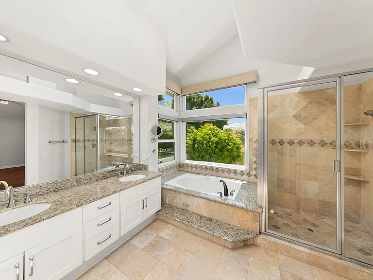 1068 Pacific Hill St — Photo 38
