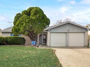 6813 McCoy Dr, Watauga, TX 76148