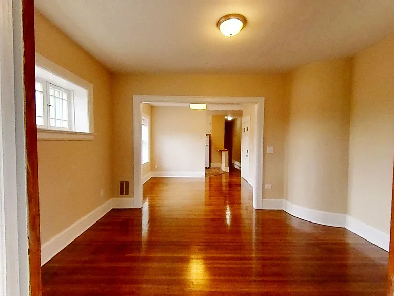 96 Laburnam Cres #3 — Photo 6
