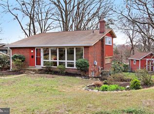 5621 Dover Ct, Alexandria, VA 22312