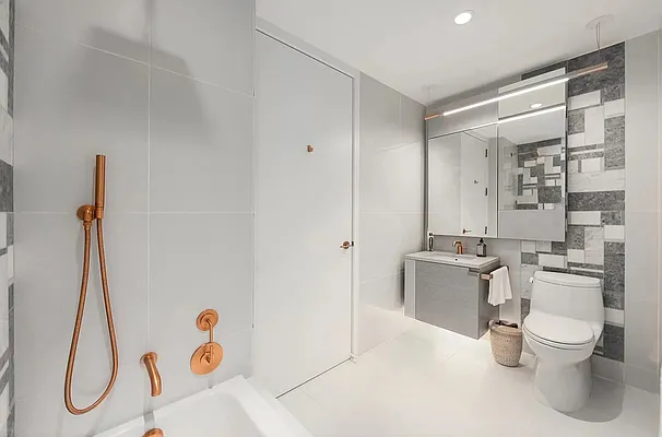 Rented by SERHANT. | media 7