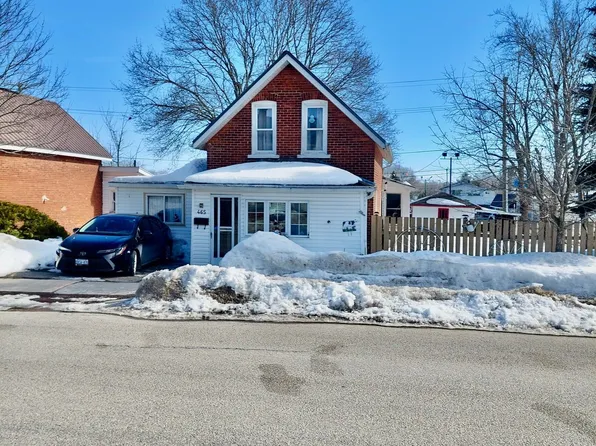 465 Garden St, Gananoque, ON K7G 1J6