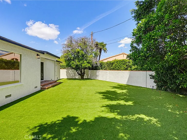 5440 Alcove Ave — Photo 43