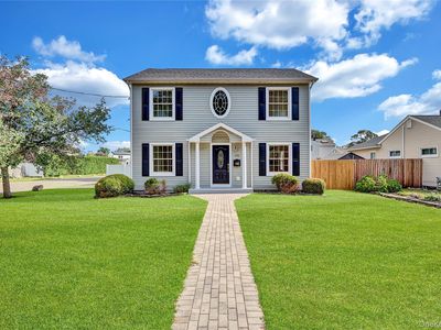 695 Montauk Highway, Oakdale, NY, 11769