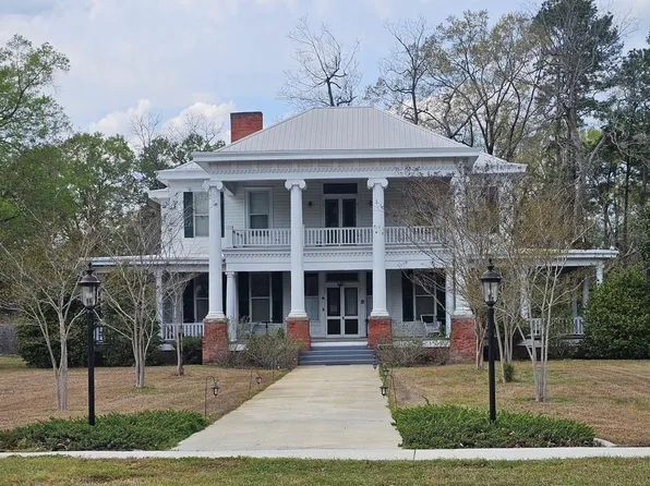 121 N Dew St, Latta, SC 29565