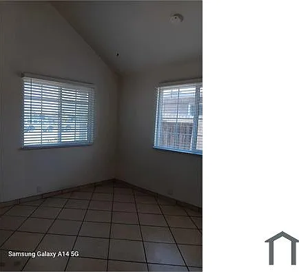 25830 Roosevelt St — Photo 14