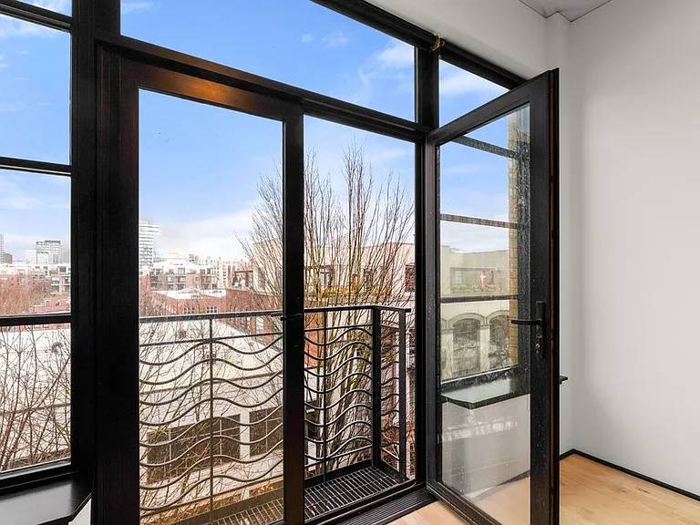 420 NW 11th Ave #506 — Photo 33