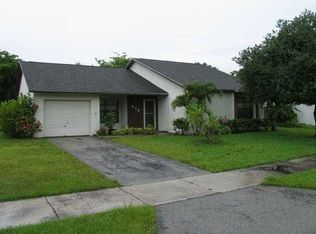 976 S Bluebird Ln, Homestead, FL 33035