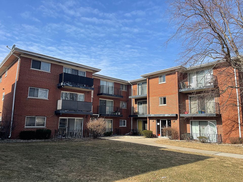 1st image of 17614 Rosewood Dr #2A