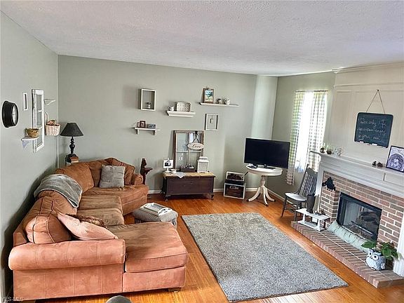 5th image of 810 Nola Dr