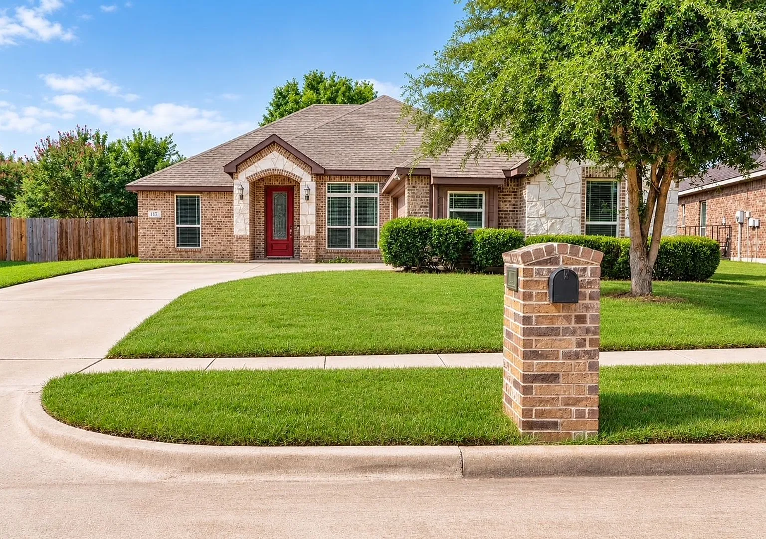 Spacious 3 Bed / 2 Bath Single-Story Home with Fenced Backyard & 2-Car Garage in Red Oak — Photo 1